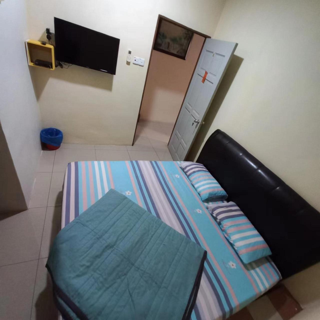 Happy Homestay Lukut พอร์ตดิ๊กสัน ภายนอก รูปภาพ